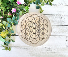 Load image into Gallery viewer, Crystal Energy Grid - Flower of Life Unboundaried - Natural Wood Block
