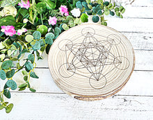 Load image into Gallery viewer, Crystal Energy Grid - Metatron&#39;s Cube - Natural Wood Block
